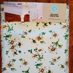 Martha Stewart Table Runner, Daisies Pattern, 14x72, Floral Cottagecore Flowers